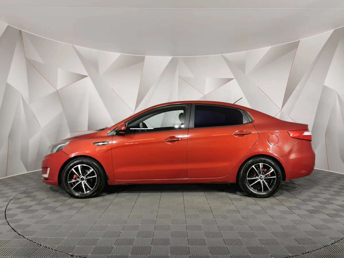 Kia Rio 1.6 MT (123 л.с.) Comfort Красный в АВИЛОН. Слайд №5
