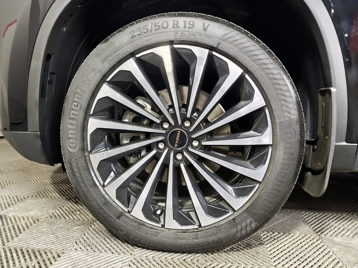 EXEED TXL 2.0 8AT AWD (197 л.с.) Flagship Черный в АВИЛОН. Слайд №9