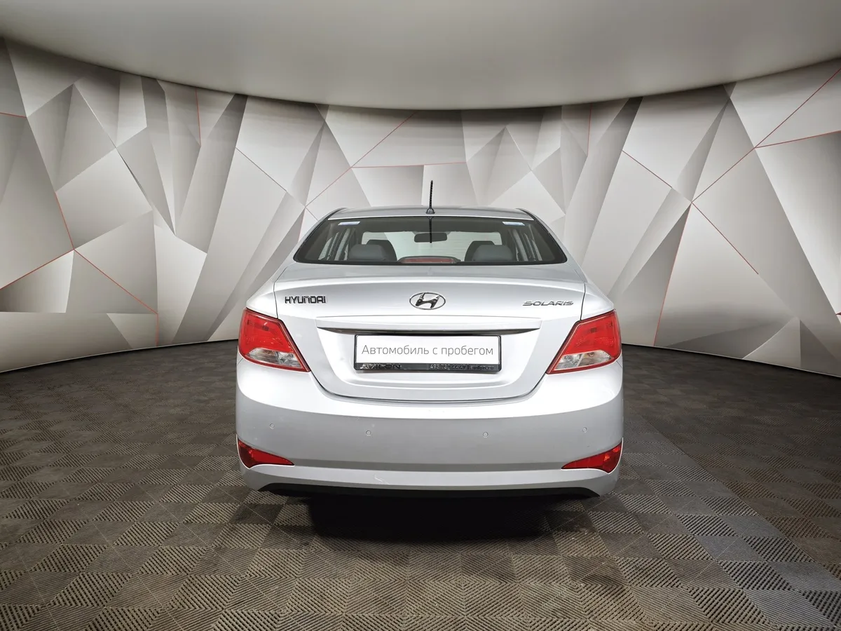 Hyundai Solaris 1.4 MT (100 л.с.) Comfort Серебристый в АВИЛОН. Слайд №8