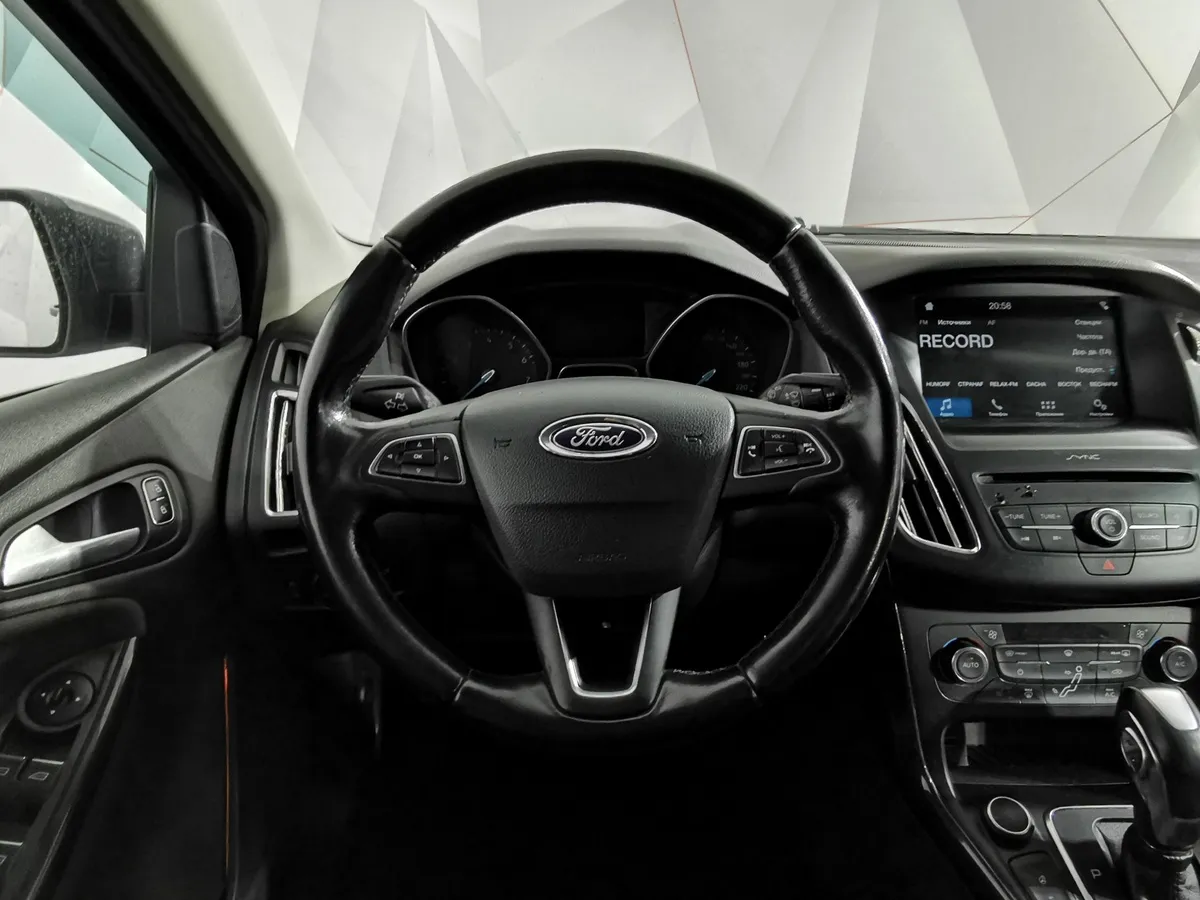 Ford Focus 1.5 EcoBoost AT (150 л.с.) Titanium Серый в АВИЛОН. Слайд №20