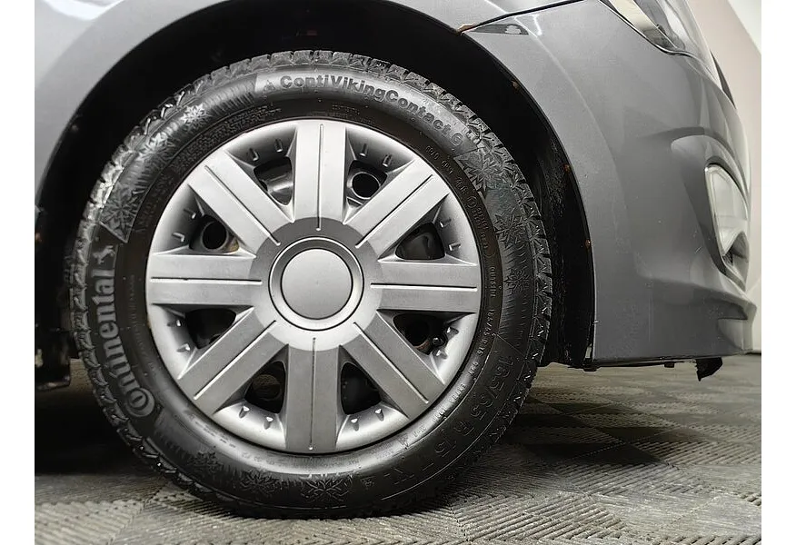 Hyundai Solaris 1.6 AT (123 л.с.) Comfort Серый в АВИЛОН. Слайд №9 Hyundai Solaris 1.6 AT (123 л.с.) Comfort Серый в АВИЛОН. Слайд №9