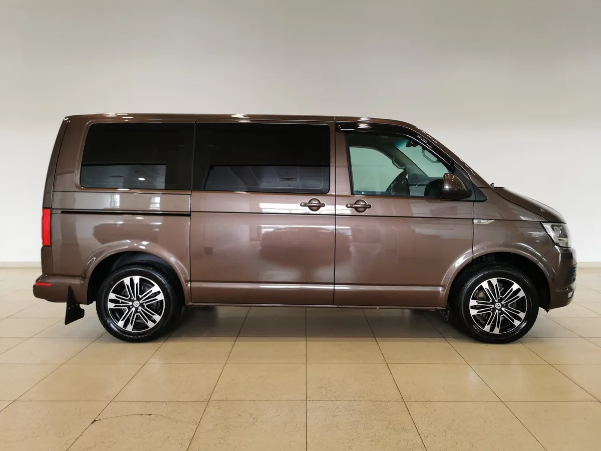 Volkswagen Caravelle 2.0 TDI MT L1 (140 л.с.) Comfortline Коричневый в АВИЛОН. Слайд №6