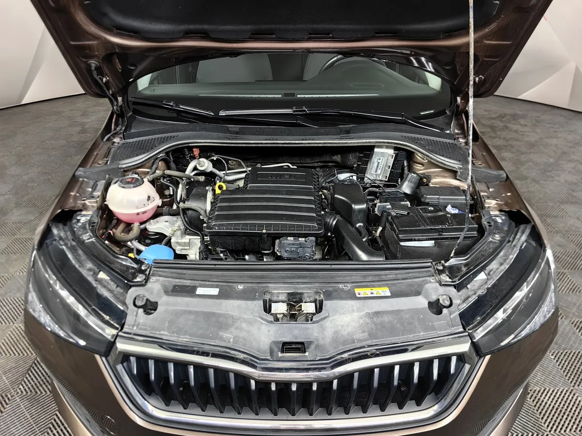 Skoda Rapid 1.6 AT (110 л.с.) Белый в АВИЛОН. Слайд №11