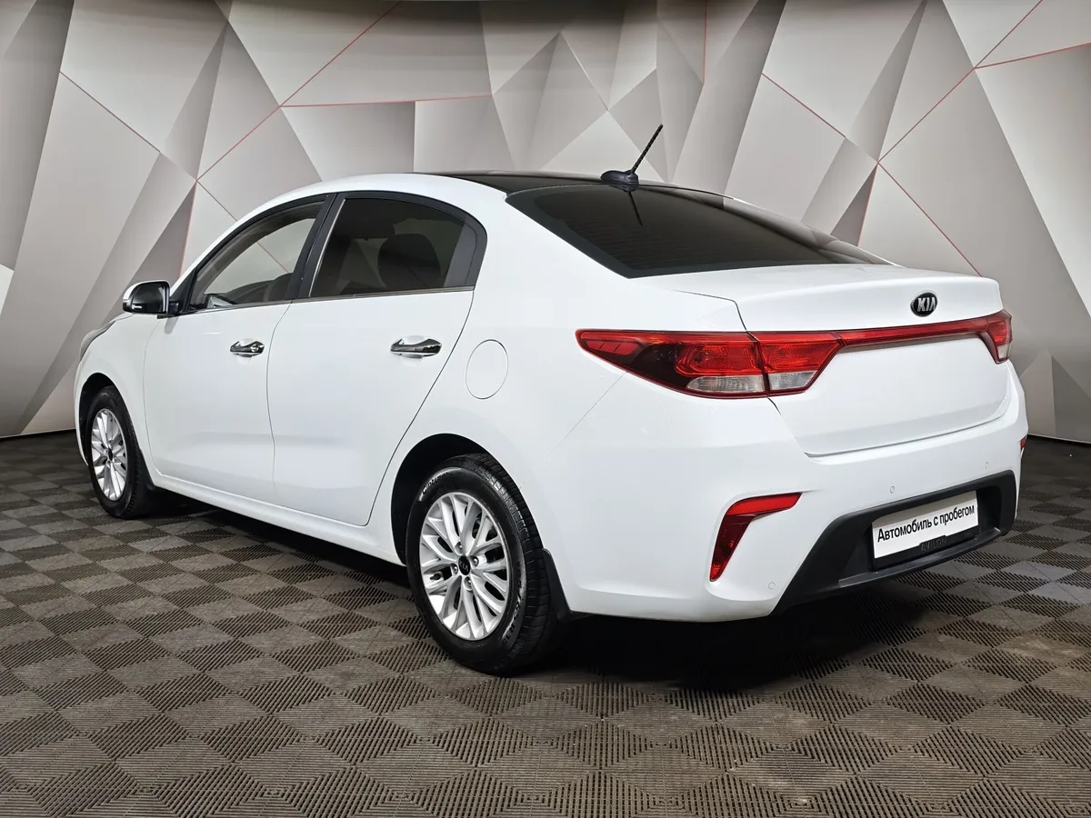 Kia Rio 1.6 AT (123 л.с.) Белый в АВИЛОН. Слайд №4