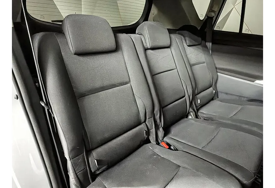 Toyota Verso 1.8 CVT (150 л.с.) Серебристый в АВИЛОН. Слайд №17