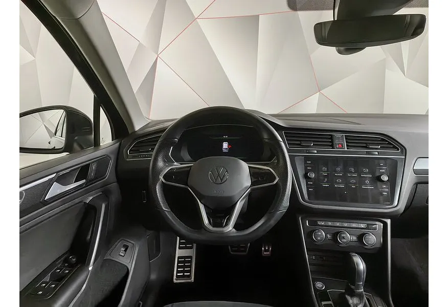 Volkswagen Tiguan 2.0 TDI 4Motion DSG (150 л.с.) Highline Черный в АВИЛОН. Слайд №20