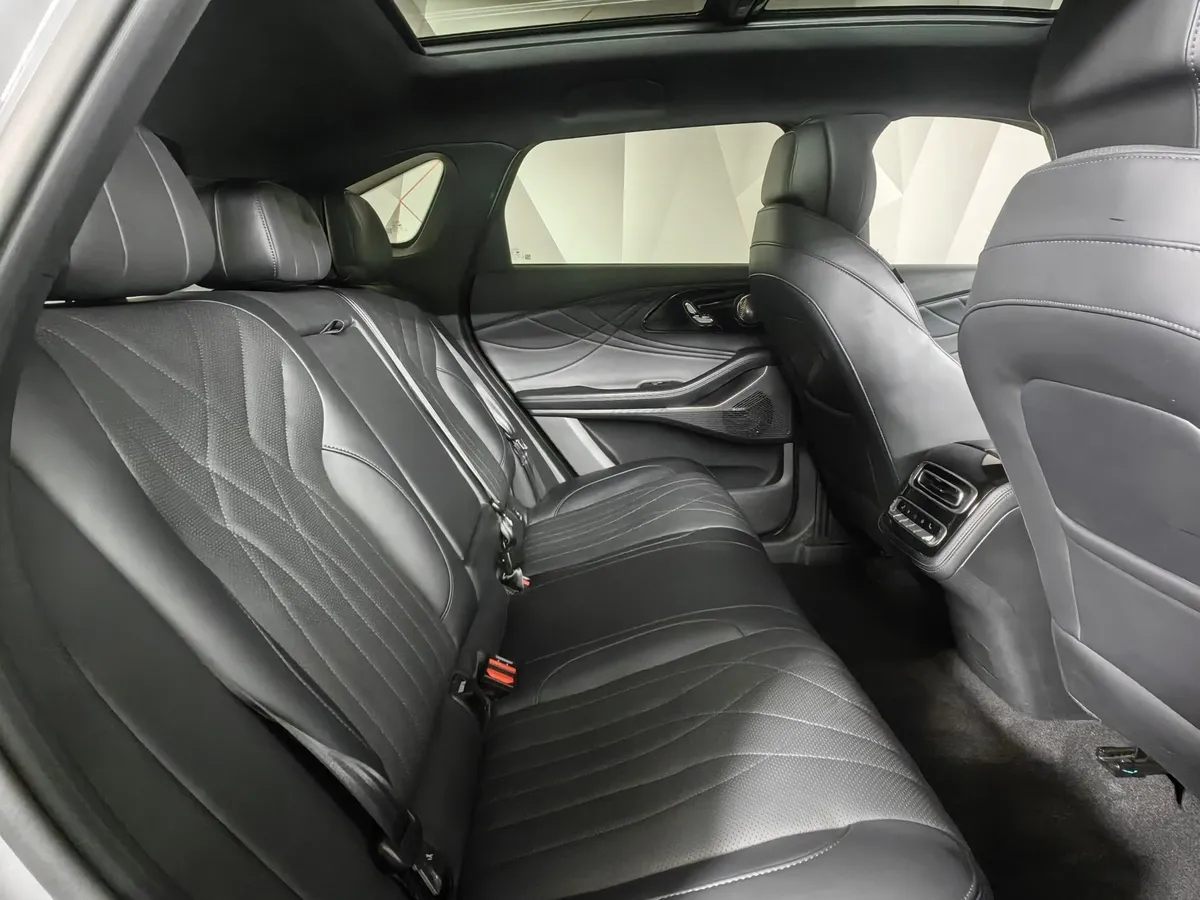 EXEED RX 2.0T DCT 4WD (249 л.с.) Platinum Серый в АВИЛОН. Слайд №15