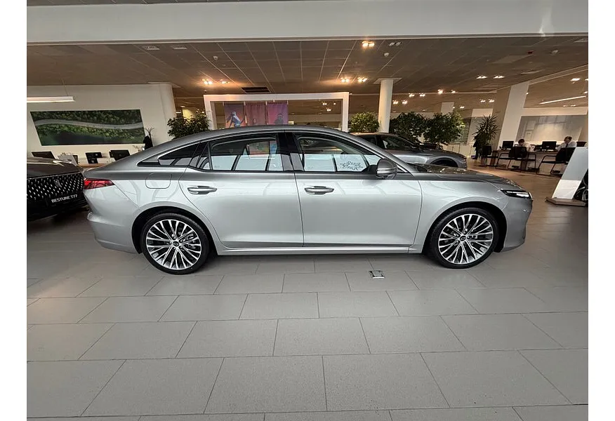 FAW Bestune B70 2.0 AT (217 л.с.) Master Серебристый в АВИЛОН. Слайд №3