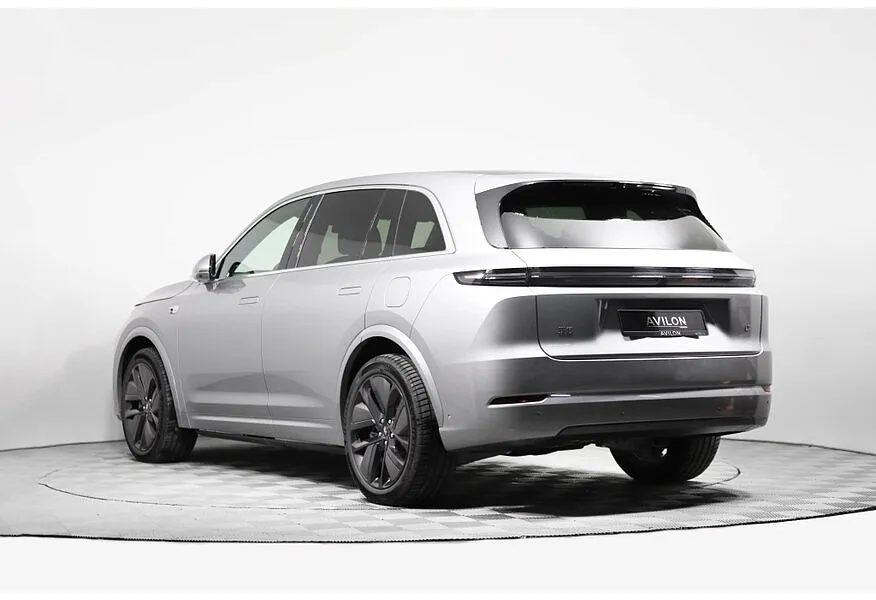 Li Auto L7 1.5 AT 4WD (449 л.с.) Ultra Серебристый в АВИЛОН. Слайд №5