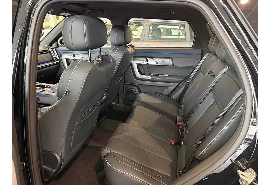 JAECOO J7 1.6T DCT 4WD (186 л.с.) Престиж Черный в АВИЛОН. Слайд №5