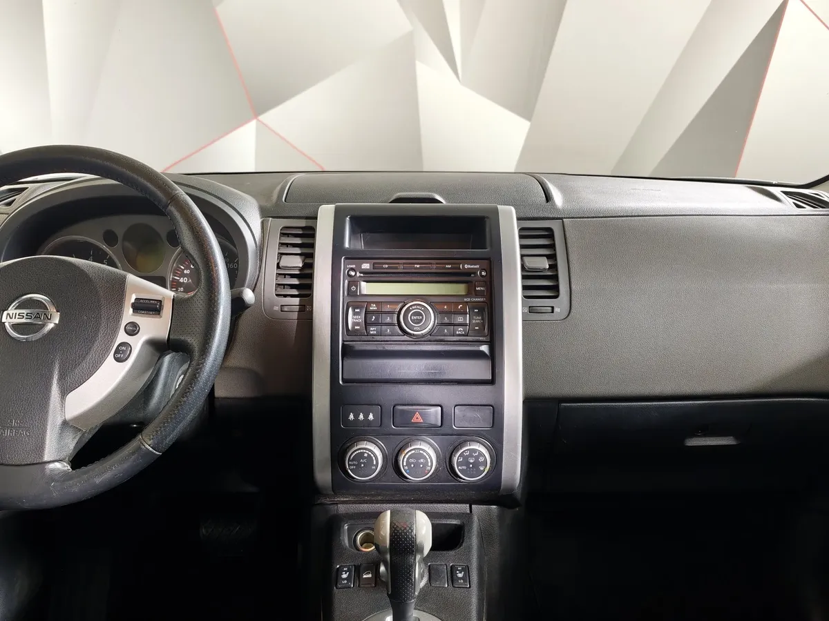 Nissan X-Trail 2.0 CVT AWD (141 л.с.) Серебристый в АВИЛОН. Слайд №13