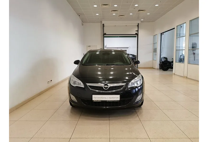 Opel Astra 1.6 MT (115 л.с.) Черный в АВИЛОН. Слайд №7
