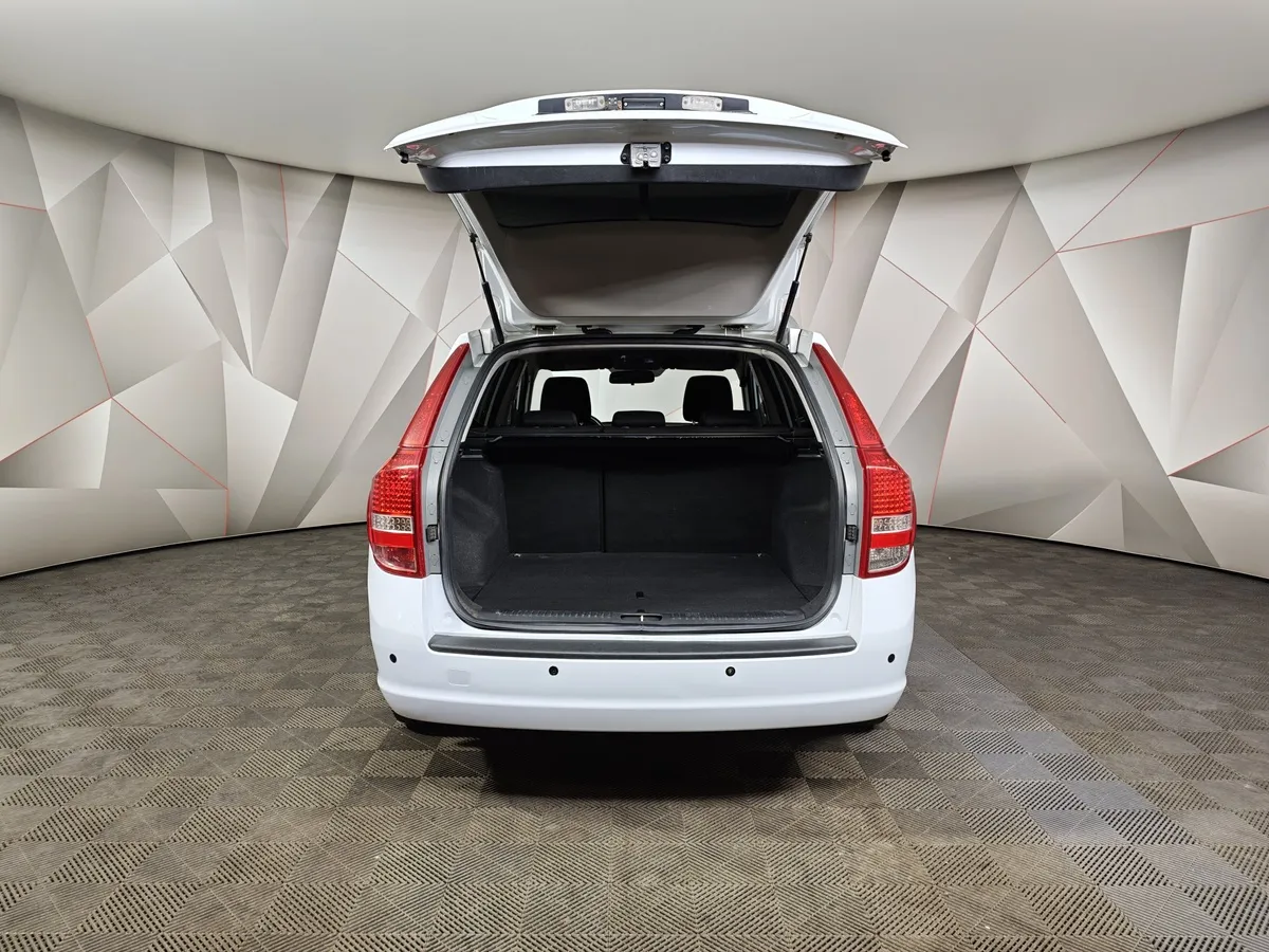 Kia Ceed 1.6 AT (122 л.с.) Luxe Белый в АВИЛОН. Слайд №11