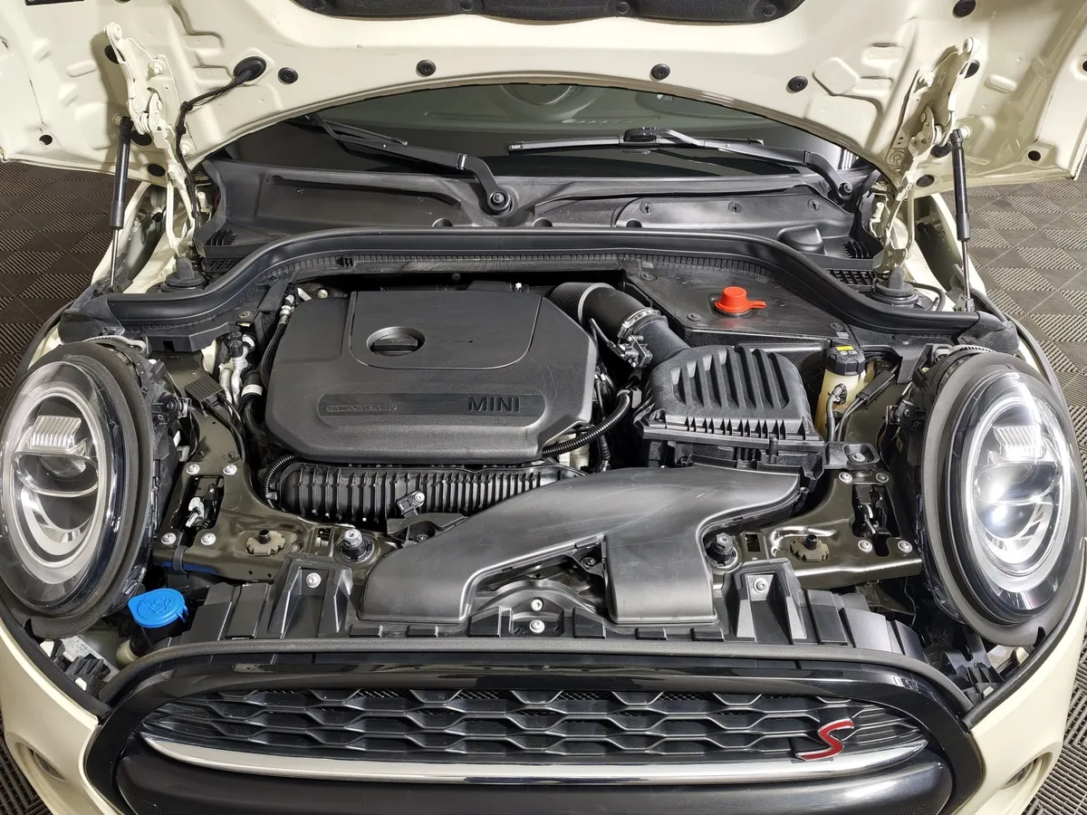 MINI Hatch 2.0 AMT (192 л.с.) S Белый в АВИЛОН. Слайд №10