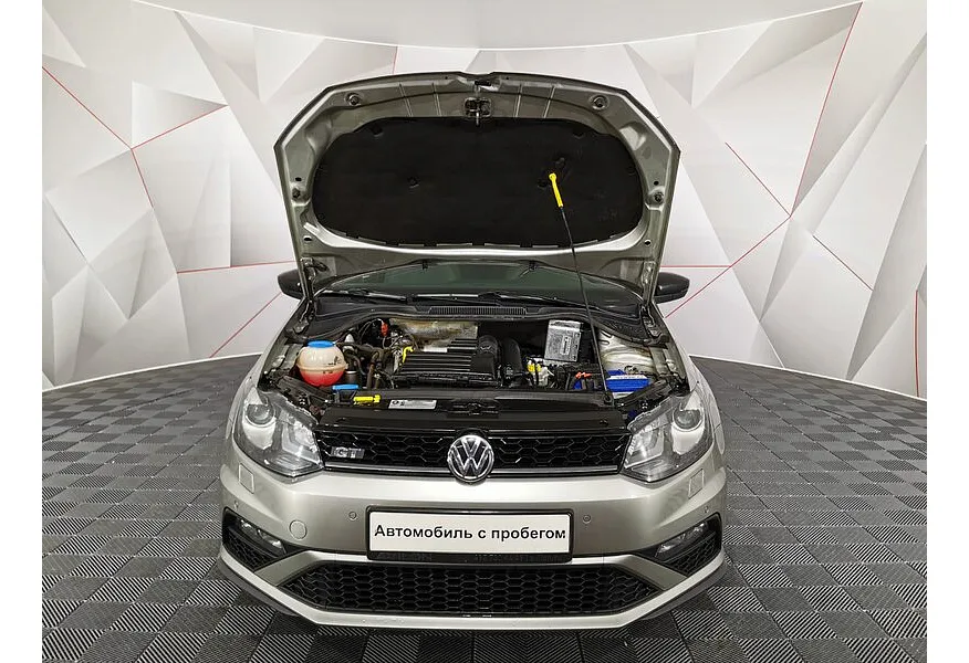 Volkswagen Polo 1.4 TSI MT (125 л.с.) GT Серебристый в АВИЛОН. Слайд №11