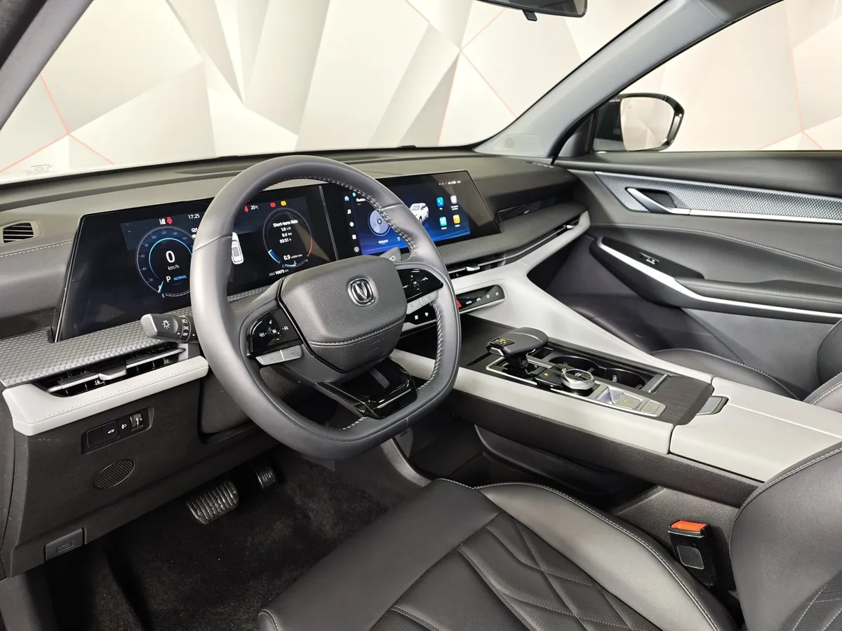 Changan CS75PLUS 2.0 AT (223 л.с.) Comfort Белый в АВИЛОН. Слайд №18