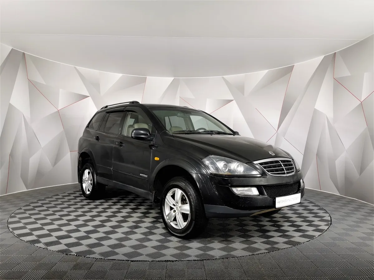 SsangYong Kyron 2.0 Xdi MT 4WD (141 л.с.) Черный в АВИЛОН. Слайд №3