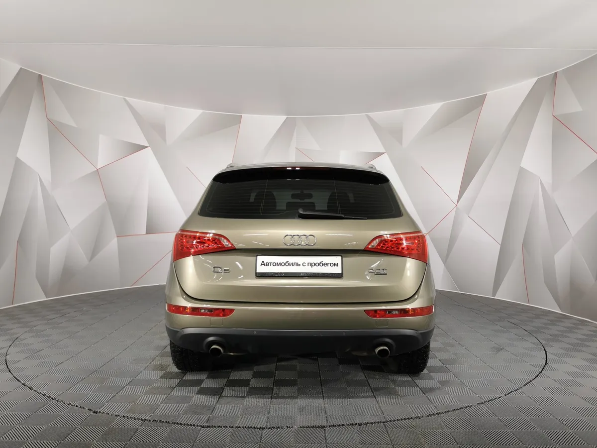 Audi Q5 2.0 TFSI tiptronic quattro (211 л.с.) Бежевый в АВИЛОН. Слайд №8