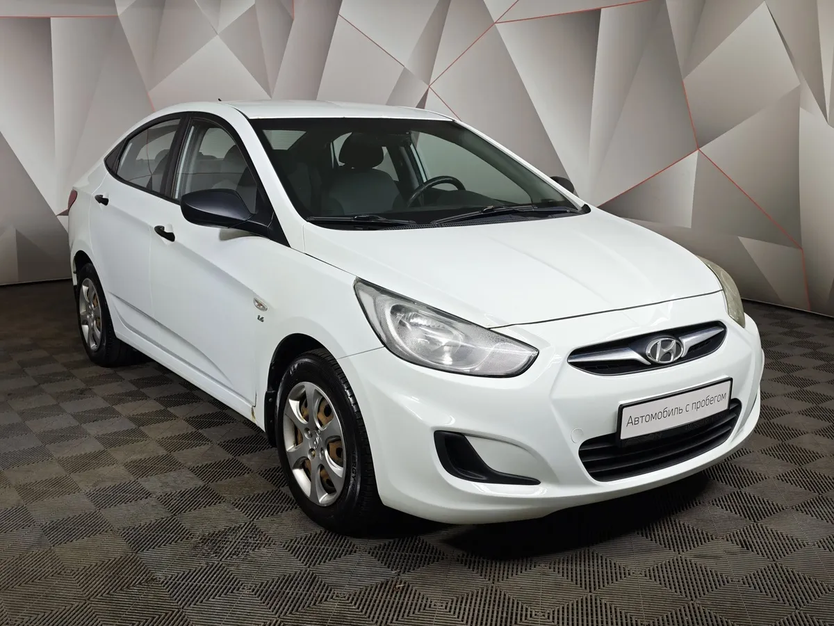 Hyundai Solaris 1.6 AT (123 л.с.) Optima Белый в АВИЛОН. Слайд №3
