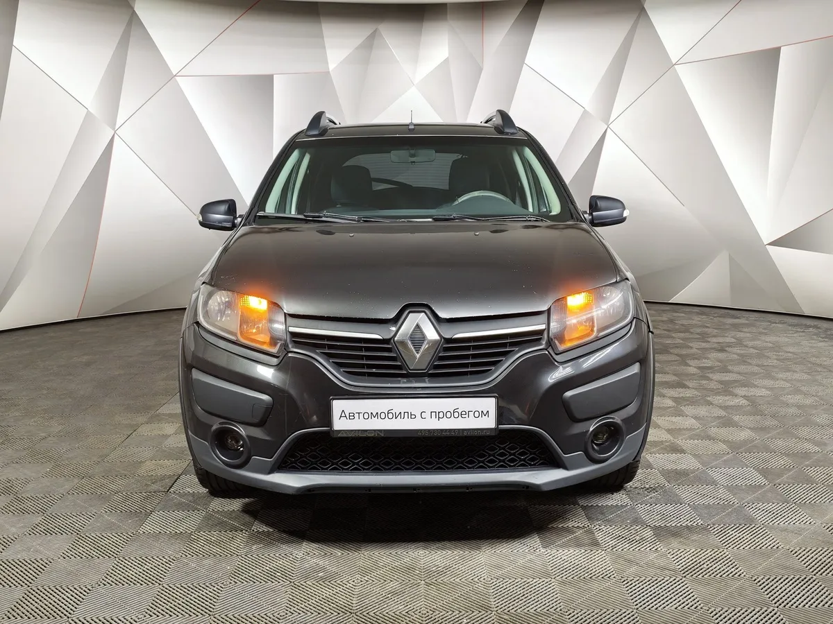 Renault Sandero 1.6 MT (82 л.с.) Stepway Life Черный в АВИЛОН. Слайд №7