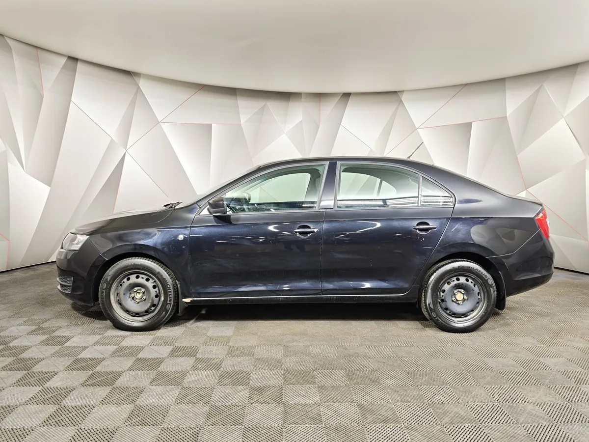 Skoda Rapid 1.6 MT (105 л.с.) Черный в АВИЛОН. Слайд №5