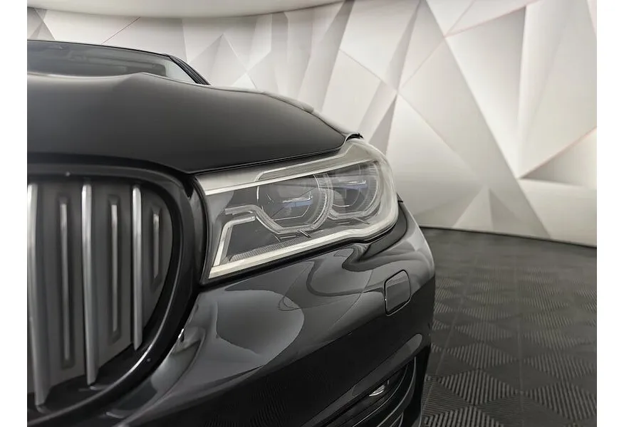 BMW 7 серия 740Ld xDrive AT (320 л.с.) Pure Excellence Черный в АВИЛОН. Слайд №16