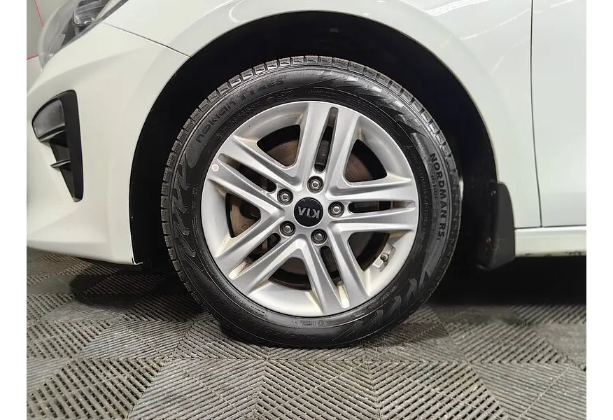 Kia Ceed 1.6 AT (129 л.с.) Classic Белый в АВИЛОН. Слайд №9