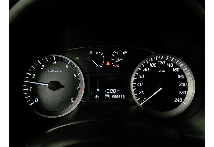 Nissan Sentra 1.6 CVT (117 л.с.) Бежевый в АВИЛОН. Слайд №17