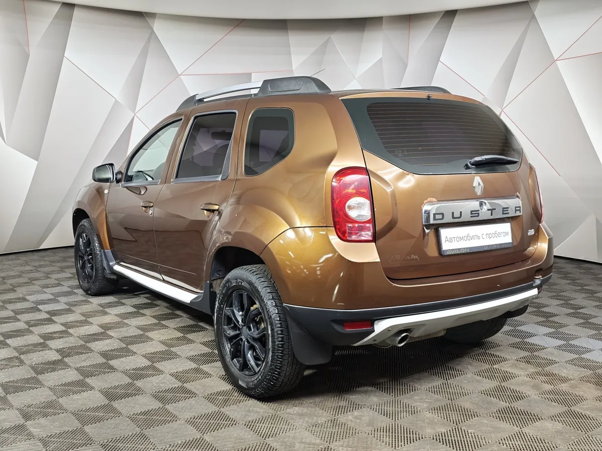 Renault Duster 2.0 MT 4x4 (143 л.с.) Коричневый в АВИЛОН. Слайд №4