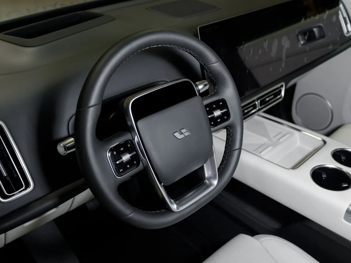 Li Auto L7 1.5 AT 4WD (449 л.с.) Ultra Голубой в АВИЛОН. Слайд №8