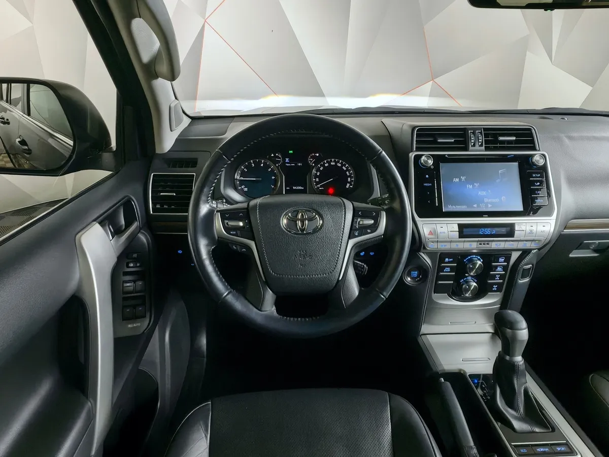 Toyota Land Cruiser Prado 4.0 AT AWD (249 л.с.) Черный в АВИЛОН. Слайд №20