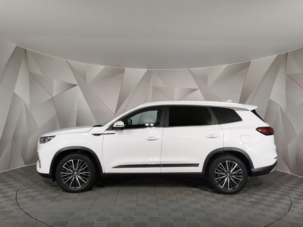 Chery Tiggo 8 Pro 2.0 CVT (170 л.с.) Prestige Белый в АВИЛОН. Слайд №5
