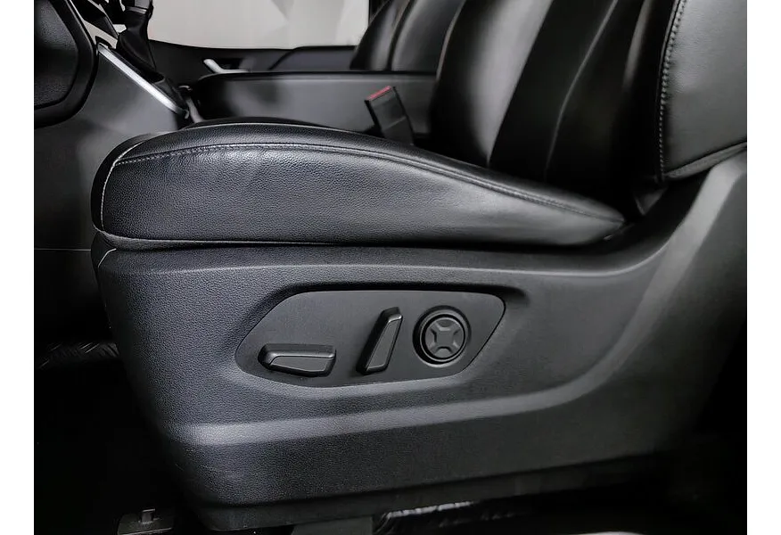 Hyundai Staria 2.2 CRDi 8AT 4WD (177 л.с.) 9 мест High-Tech + Электропривод багажника Черный в АВИЛОН. Слайд №21