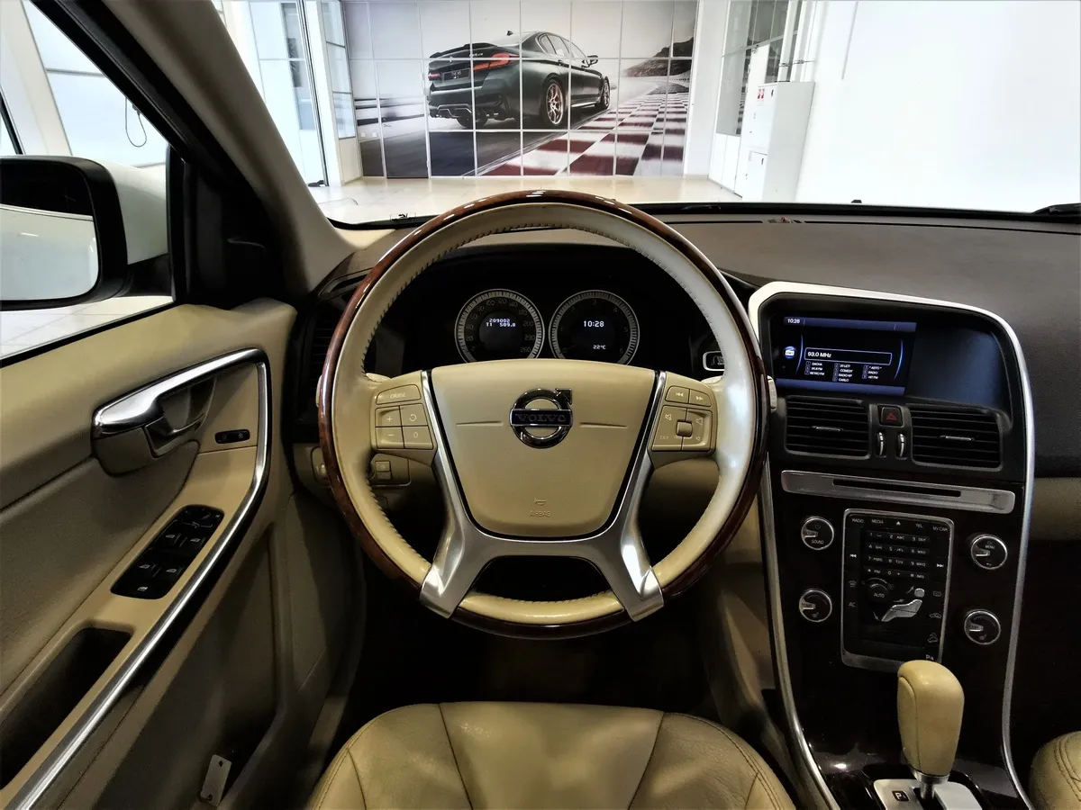 Volvo XC60 2.4 D Geartronic AWD (163 л.с.) Белый в АВИЛОН. Слайд №19