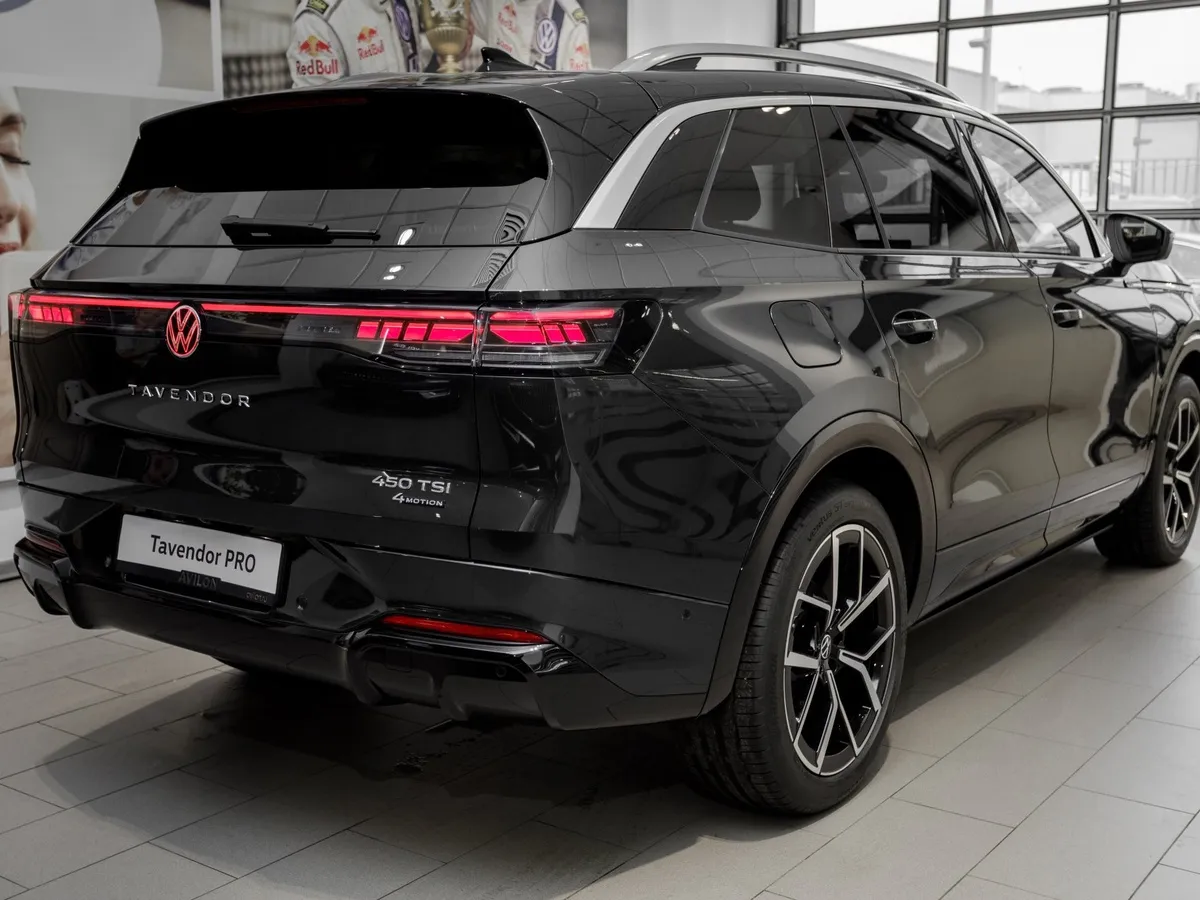 Volkswagen Tavendor 2.0 DSG 4WD (272 л.с.) Р-Лайн Тоуринг Черный в АВИЛОН. Слайд №6