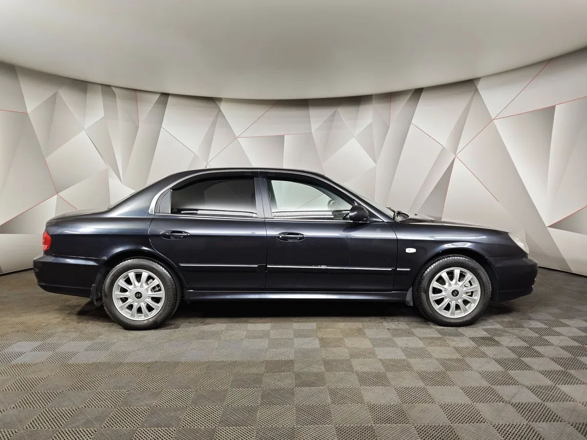 Hyundai Sonata 2.7 MT (172 л.с.) Черный в АВИЛОН. Слайд №6