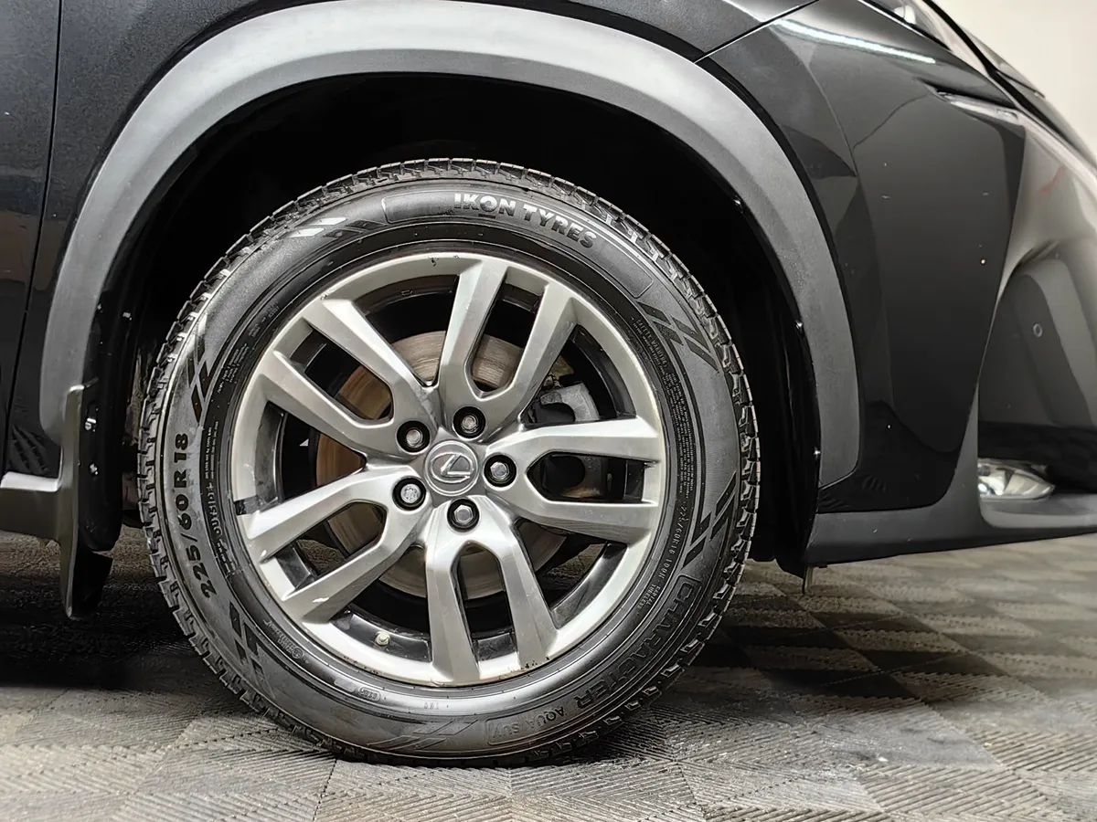 Lexus NX 200t АТ AWD (238 л.с.) Черный в АВИЛОН. Слайд №9