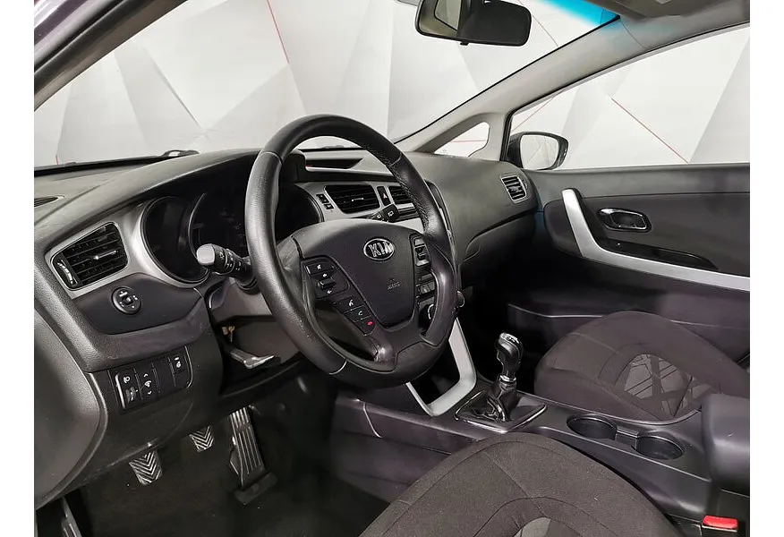 Kia Ceed 1.6 AT (130 л.с.) Classic Серый в АВИЛОН. Слайд №19