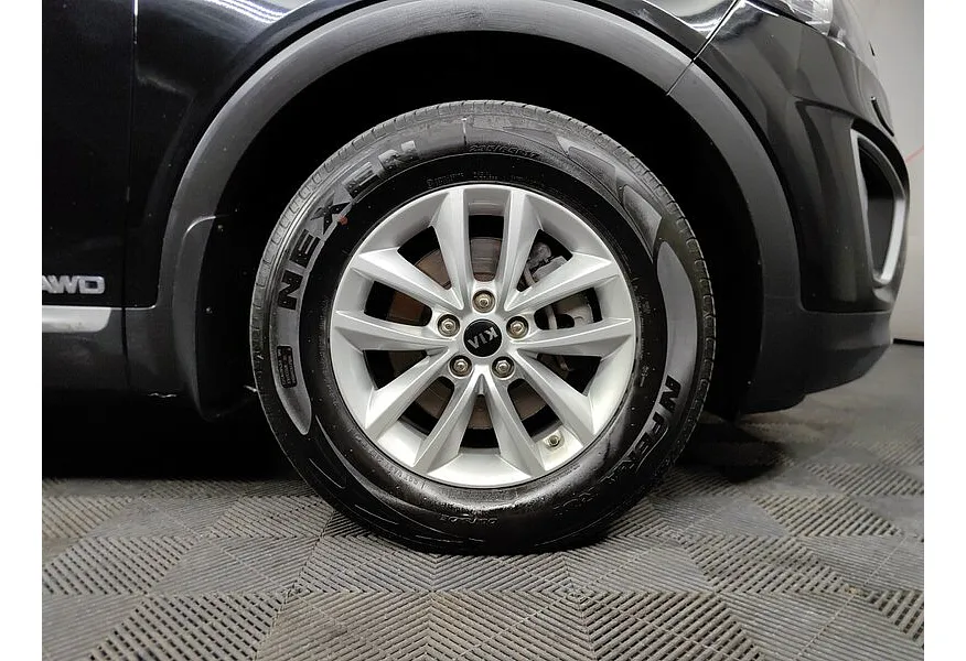 Kia Sorento 2.2 CRDi AT AWD (200 л.с.) Черный в АВИЛОН. Слайд №9