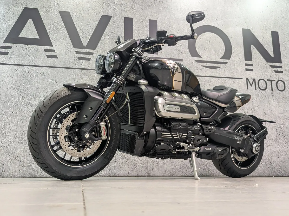 Triumph Rocket III 2294 см³ (148 л.с.) (148) 2294 Черный в АВИЛОН. Слайд №3