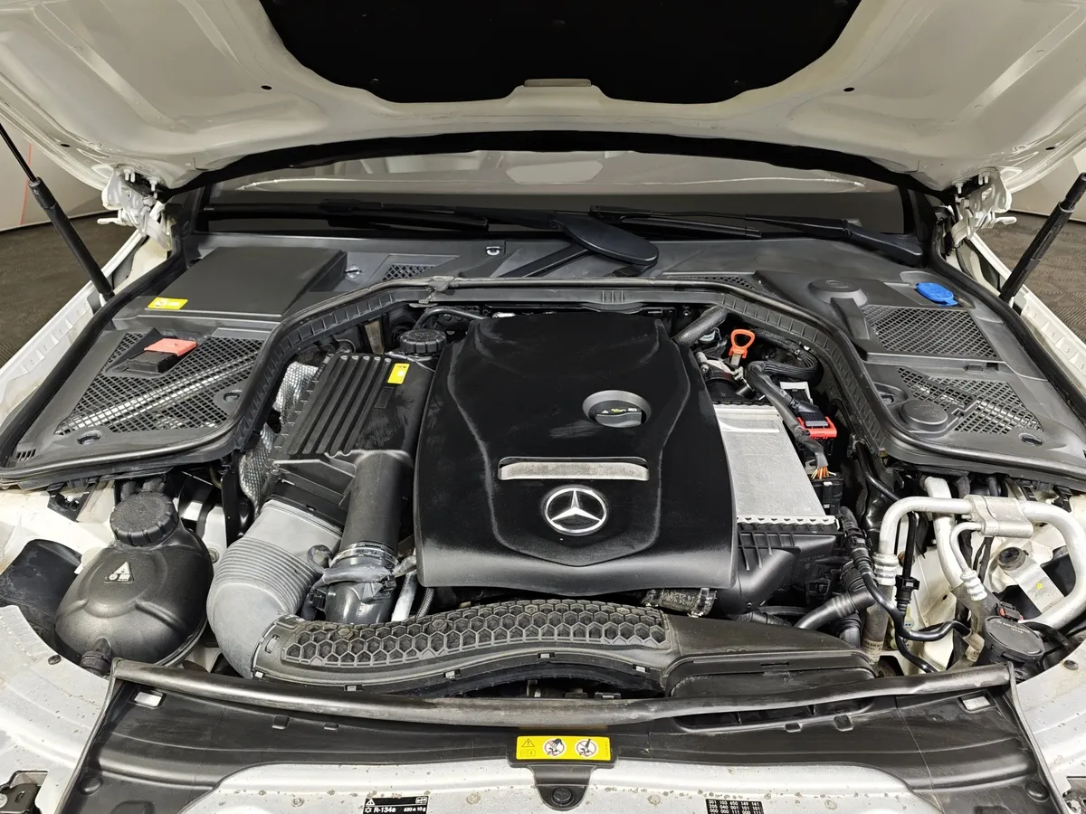 Mercedes-Benz C-Класс C 180 7G-Tronic Plus (150 л.с.) Белый в АВИЛОН. Слайд №11