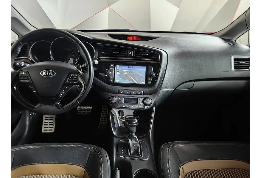 АВИЛОН - Kia Ceed 1.6 AT (130 л.с.) Comfort Красный - slide 10