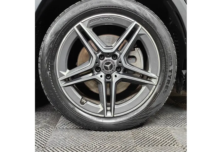 Mercedes-Benz GLA 250 8G-DCT 4MATIC (224 л.с.) Sport Черный в АВИЛОН. Слайд №9