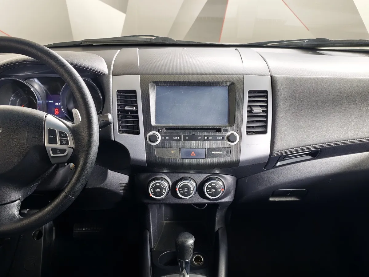 Peugeot 4007 2.0 CVT 4x4 (147 л.с.) Белый в АВИЛОН. Слайд №15