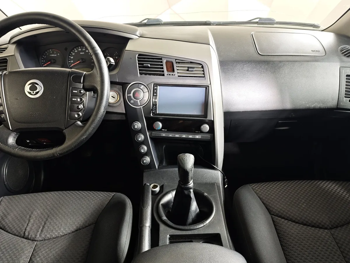 SsangYong Kyron 2.0 Xdi MT 4WD (141 л.с.) Серебристый в АВИЛОН. Слайд №14