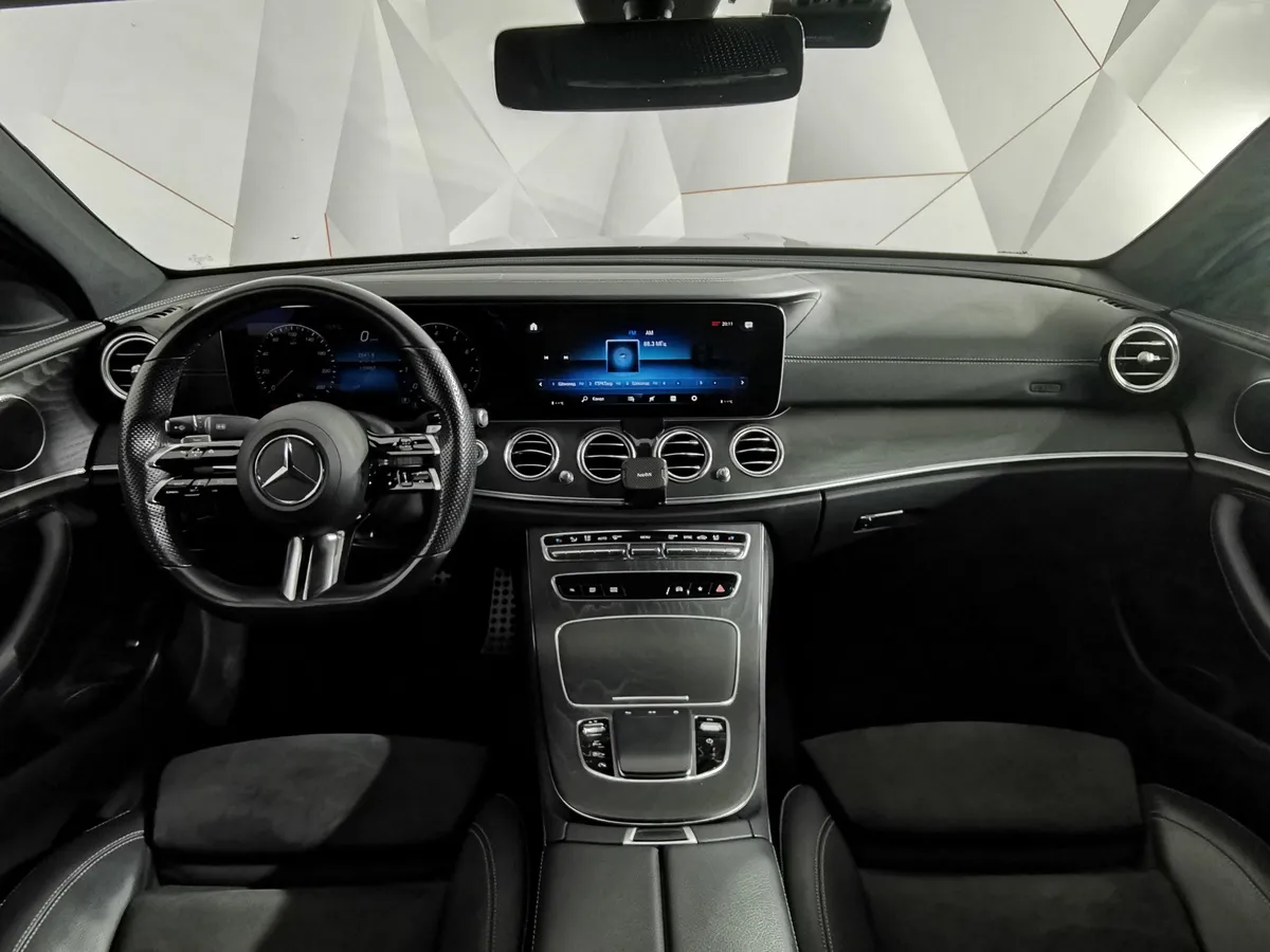 Mercedes-Benz E-Класс E 200 4MATIC 9G-TRONIC (184 л.с.) Sport Черный в АВИЛОН. Слайд №14