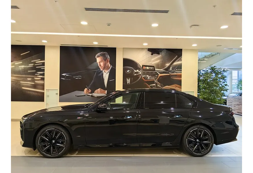 АВИЛОН - BMW 7 серия 740d xDrive Steptronic (286 л.с.) Черный - slide 1