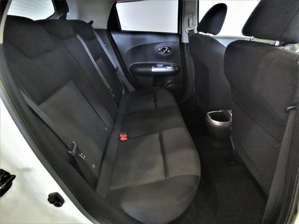 Nissan Juke 1.6 CVT (117 л.с.) Белый в АВИЛОН. Слайд №15