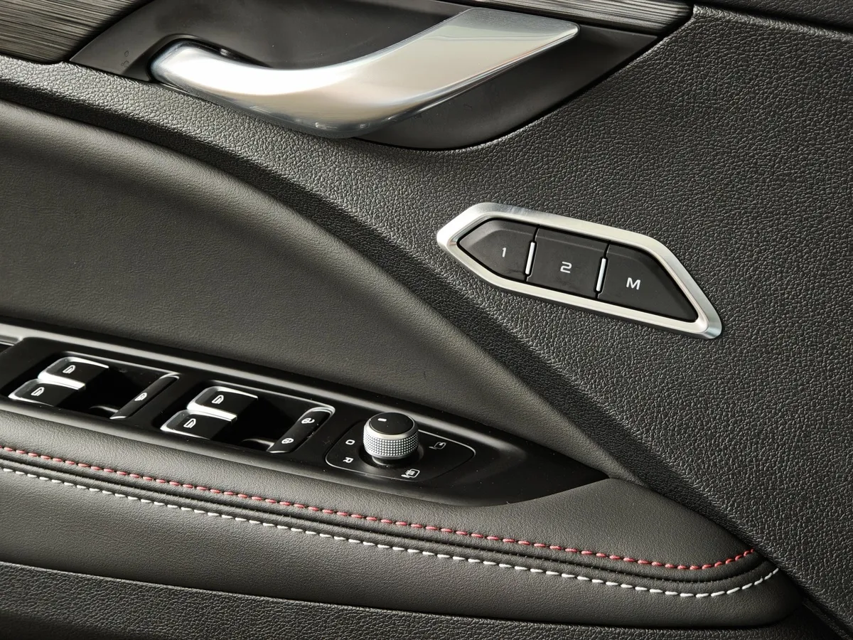 Geely Tugella 2.0 AT AWD (238 л.с.) Flagship Серый в АВИЛОН. Слайд №23