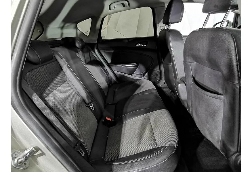 Opel Astra 1.6 AT (115 л.с.) Бежевый в АВИЛОН. Слайд №16